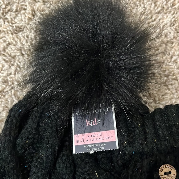 West loop hat and gloves set - Picture 3 of 9